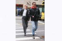 Makin Go Public, Gigi Hadid dan Bradley Cooper Bahagia Bersama