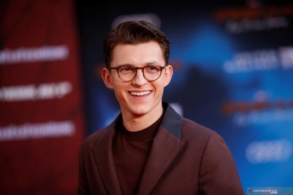 Tom Holland Pentaskan Romeo and Juliet Versi Baru di West End London