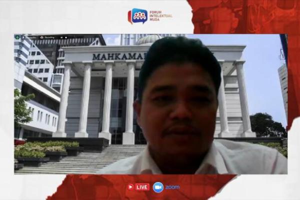 Hal itu disebabkan tingginya tensi Pemilu 2024 karena adanya dugaan rekayasa hukum di Mahkamah Konstitusi (MK)