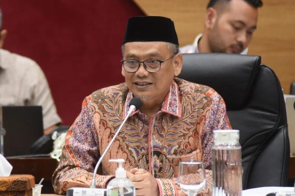 Mereka (mengungkapkan rasa) prihatin. Ini harus diperhatikan. Jangan direspon sesaat supaya tatanan berdemokrasi bisa memberikan porsi kepada elemen masyarakat agar terlibat memberikan masukan tanpa ada tekanan intimidasi dan diskriminasi.