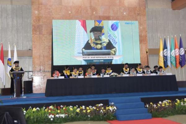 Universitas Mercu Buana kembali menggelar acara Pengukuhan Guru Besa. Siapa saja? 