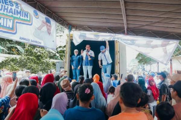 Ahmad Sahroni Center (ASC) kembali menggelar bazaar beras murah di sejumlah titik di Jakarta Utara (Jakut), Jumat (9/2). Adapun lebih dari 50.000 paket beras yang dibagikan.