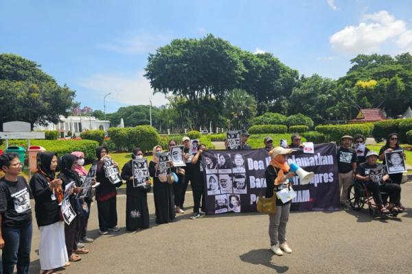 Inilah Doa Ibu-ibu Korban Penculikan Prabowo