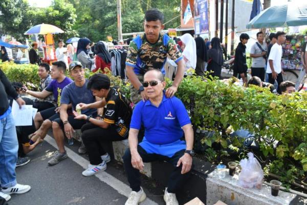 Hadir Di Expo CFD Cianjur, Syarief Hasan Jadi Objek Perhatian Warga