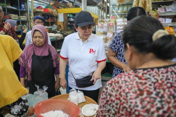 Ketua DPP PDI Perjuangan (PDIP) Puan Maharani mengisi masa tenang Pemilu dengan melakukan berbagai aktivitas santai di Solo, Jawa Tengah.