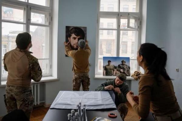 Perkuat Pasukan Jelang Ulang Tahun Invasi Rusia, Milier Ukraina Rekrut Tentara Sendiri