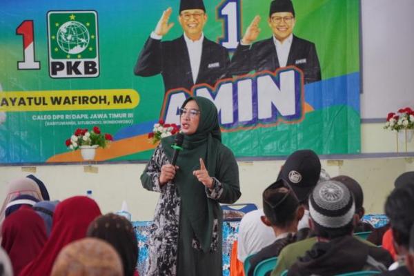 Partai Kebangkitan Bangsa (PKB) juga merajai perolehan suara di Dapil yang meliputi Banyuwangi, Bondowoso dan Situbondo ini dengan 25,1 persen