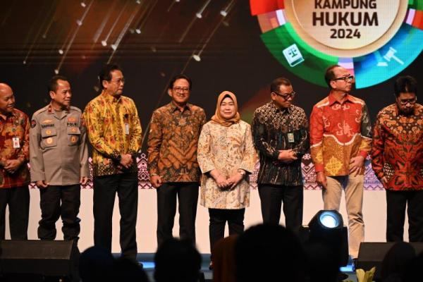 Hadir di Pameran Kampung Hukum, Siti Fauziah : Untuk Perkenalkan Kelembagaan dan Produk-Produk MPR