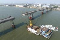 Jembatan Roboh akibat Ditabrak Kapal, Tewaskan Lima Orang di China