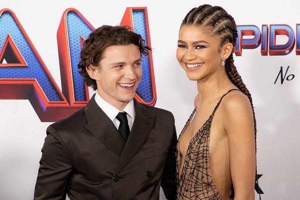 Karier Moncer di Hollywood, Zendaya dan Tom Holland Saling Mendukung