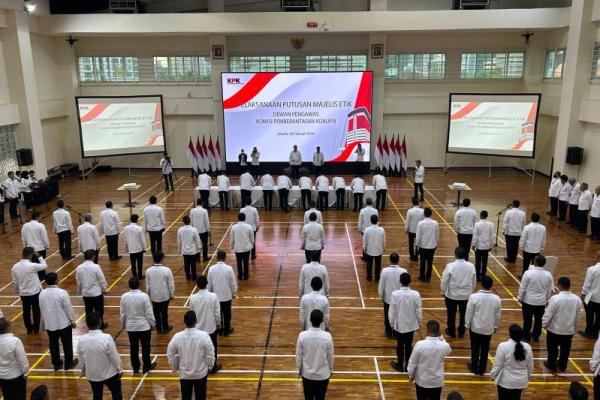 KPK menindak lanjuti putusan etik Dewas KPK terhadap 78 pegawai.