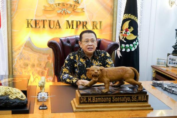 Buka Seminar Transaksi Elektronik dan Transformasi Digital, Ketua MPR Dorong Notaris Terapkan Cyber Notary