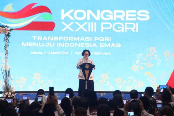 Dihadiri oleh Presiden RI Joko Widodo, kongres menghasilkan 12 pernyataan sikap dari organisasi profesi guru ini.