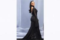 Balenciaga Paris Fashion Week 2024, Kim Kardashian Jadi Morticia Addams