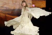 Cerita Taylor Swift Tentang Masa Kecil Ibunya di Singapura