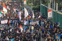 Ada Demo Di Gedung DPR, Arus Lalu Lintas Dialihkan ke Slipi
