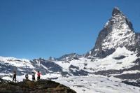 Polisi Swiss Desak Turis Waspadai Longsoran Salju Usai Lima Pemain Ski Tewas