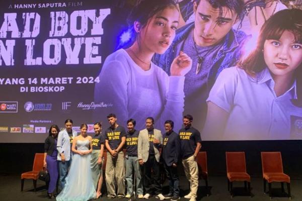 Diangkat dari kumpulan Novel Teenlit, film Bad Boy In Love tentang remaja yang kekinian