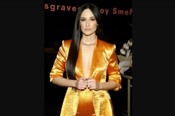 Cinta dan Persahabatan Jadi Inspirasi Album Terbaru `Deeper Well` Kacey Musgrave