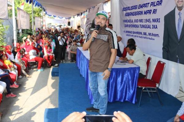 Anggota MPR RI Ahmad Sahroni melaksanakan Sosialisasi Empat Pilar MPR RI di Kelurahan Sungai Bambu, Kecamatan Tanjung Priok, Jakarta Utara, Senin (11/3).