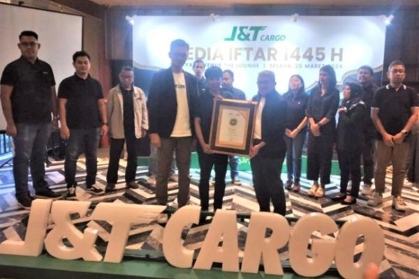 Dua Tahun, Mitra UMKM J&T Cargo Layani 1,5 Juta Pelanggan