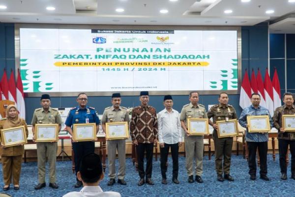 Pemprov DKI Jakarta menunaikan dan menyalurkan Zakat, Infaq, dan Sedekah (ZIS) dengan nilai ratusan miliar rupiah