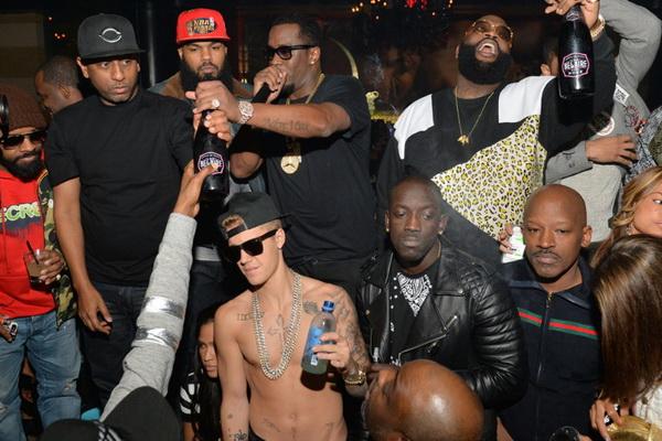 Penyelidikan Kasus Perdagangan Seks, Muncul `Video Meresahkan` Justin Bieber dan Sean Diddy Combs