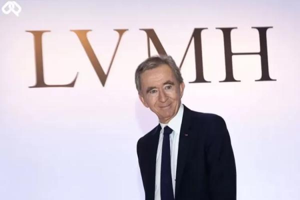Bernard Arnault, Ketua dan CEO Louis Vuitton Moët Hennessy (LVMH) miliki kekayan USD222,4 miliar setara Rp3.536 triliun