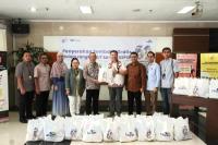 Taspen Bagikan Ribuan Paket Sembako Gratis untuk ASN