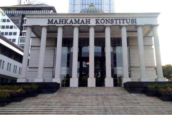 MK Terima Karangan Bunga Jelang Putusan Gugatan PHPU