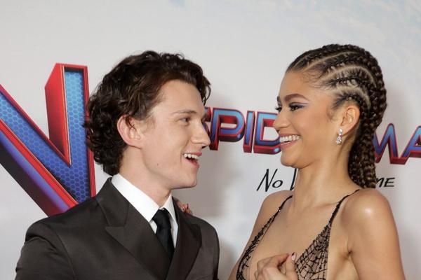 Zendaya Ungkap Hidup Tom Holland Berubah dalam Semalam Setelah Bintangi Spider-Man