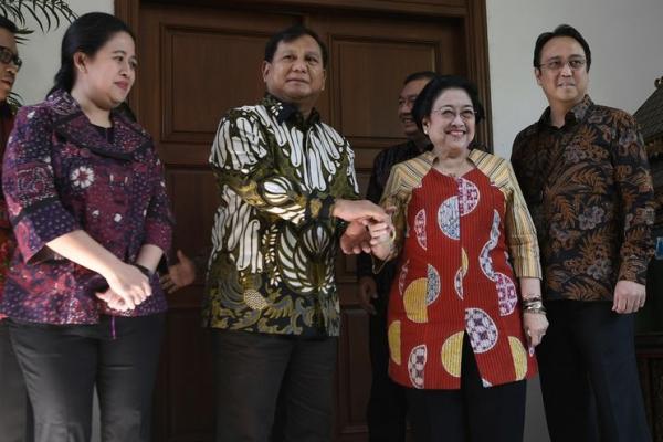 Kalau kita harus mengatakan kita harus rekonsiliasi antara Ibu Mega dan Pak Prabowo. Ya, yang terjadi (Pilpres 2024) sekadar kompetisi pemilu presiden. Tapi hubungan keduanya tidak ada masalah.