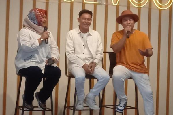 Bos Parfum Jimmy Nazwar Bawakan Lagu Hebat Karya Posan Tobing