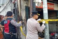 7 Korban Tewas, Puslabfor Polri Olah TKP Kebakaran Toko Bingkai Mampang