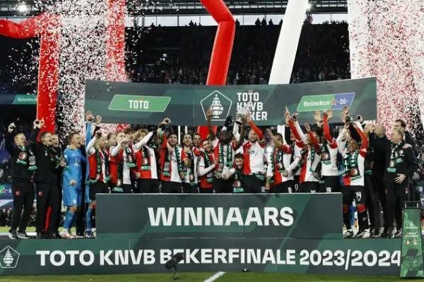 Final Feyenoord vs NEC Nijmegen Sempat Ditunda Dua Kali