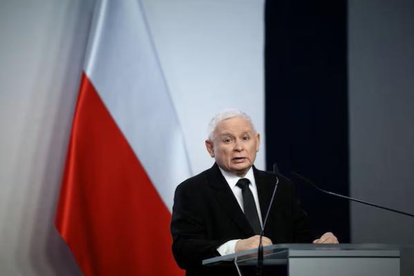 Jaksa Selidiki Peretasan Telepon Anggota Parlemen Oposisi Polandia saat Partainya Masih Berkuasa