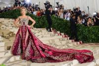 Traveling ke Italia, Blake Lively tak Sungkan Berteman dengan Orang Biasa