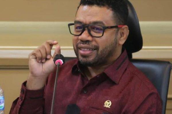 Dokter ahli pun terbatas. Sementara pasien membutuhkan tindakan cepat.
