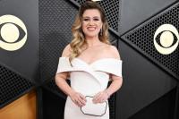Banyak yang Menduga Kelly Clarkson Pakai Ozempic agar Langsing