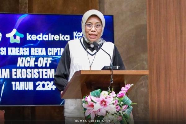 UKT merupakan biaya yang dikenakan kepada setiap mahasiswa dalam proses pembelajaran. Adapun besarannya tergantung pada Biaya Kuliah Tunggal (BKT)