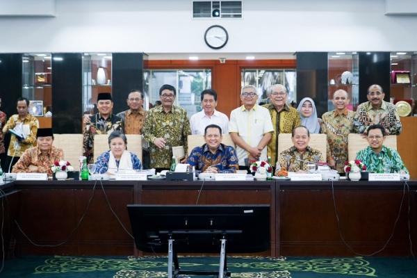 Rapat Pimpinan MPR, Ketua MPR Bahas Perubahan Tatib MPR Hingga Bentuk Hukum PPHN