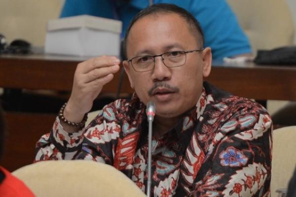 Karena itu berulang-ulang saya sampaikan di rapat-rapat Komisi X (dan) di rapat Banggar kita harus mengubah dan merekonstruksi ulang atas penempatan anggaran mandatory APBN di angka 20 persen itu.
