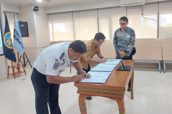 Selesai Dibangun, Direktorat Kepelabuhanan Serahkan Tiga Pelabuhan ke KSOP Palu