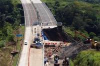 Legislator Minta Kementerian PUPR Ambil Keputusan Cepat Perbaikan Tol Bocimi