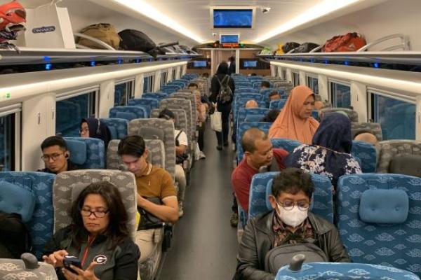 Libur Panjang, Whoosh Gratiskan Tiket Anak di Bawah Tiga Tahun
