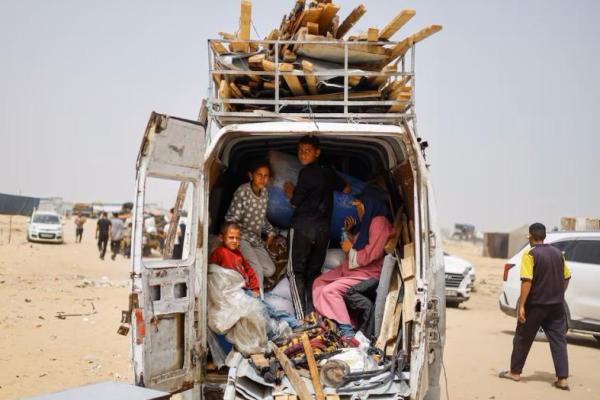 Pengungsi Gaza di Rafah Terpaksa Pindah Lagi akibat Kebakaran Usai Diserang Israel