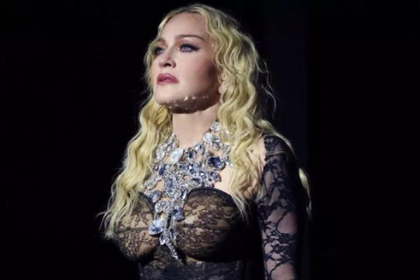 Celebration World Tour Dianggap Berkonten Pornografi, Madonna Digugat Penggemar