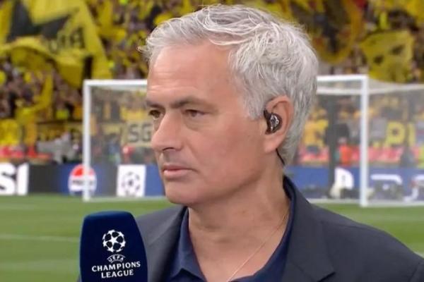 Mourinho Cibir Ten Hag Gagal Gali Bakat Sancho