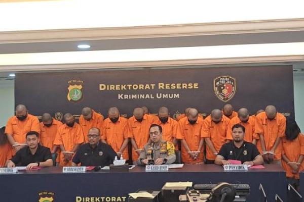 Polda Metro Jaya Gerebek Sarang Judi Online di Bogor, 23 Orang Jadi Tersangka