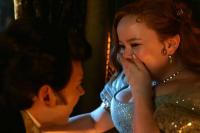 Viral Adegan `Panas di Kereta` Bridgerton Musim 3, Ini Kata Luke Newton dan Nicola Couglan 